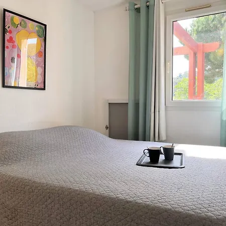 En Bord De Avec Terrasse, 3 Pieces, 4 Couchages, Parking Prive Au Lavandou - Fr-1-251-555 * 勒拉旺杜