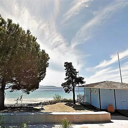 En Bord De Avec Terrasse, 3 Pieces, 4 Couchages, Parking Prive Au Lavandou - Fr-1-251-555 * لو لا فاندو
