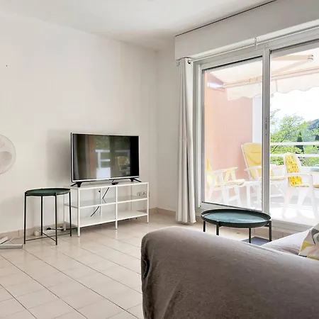 En Bord De Avec Terrasse, 3 Pieces, 4 Couchages, Parking Prive Au Lavandou - Fr-1-251-555 * لو لا فاندو